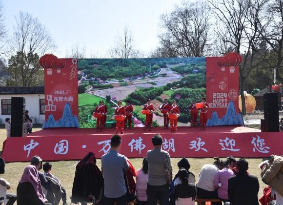 國(guó)慶節(jié)|國(guó)風(fēng)吻湖面，佳節(jié)共長(zhǎng)情—萬(wàn)佛湖“國(guó)慶”旅游攻略早早碼住!